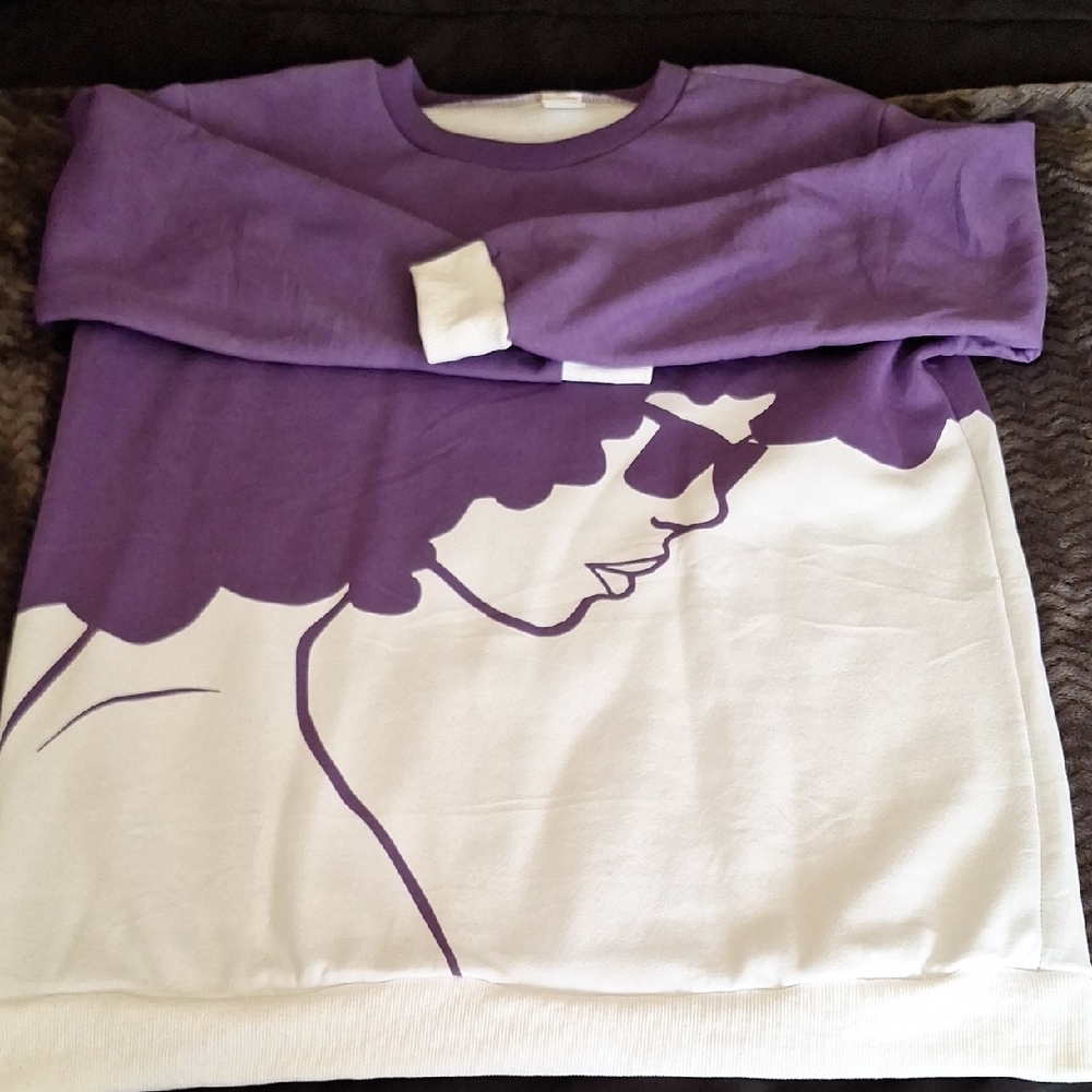 Chic Purple and White Women's Graphic Sweater
